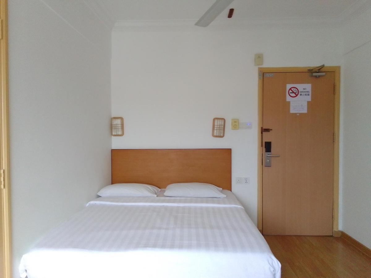 Super Oyo 90464 Borneo Suites Hotel โกตาคินาบาลู ภายนอก รูปภาพ