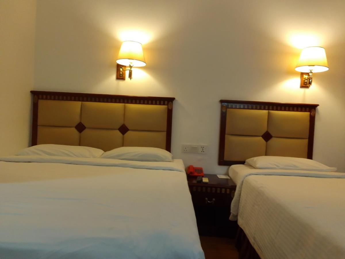 Super Oyo 90464 Borneo Suites Hotel โกตาคินาบาลู ภายนอก รูปภาพ