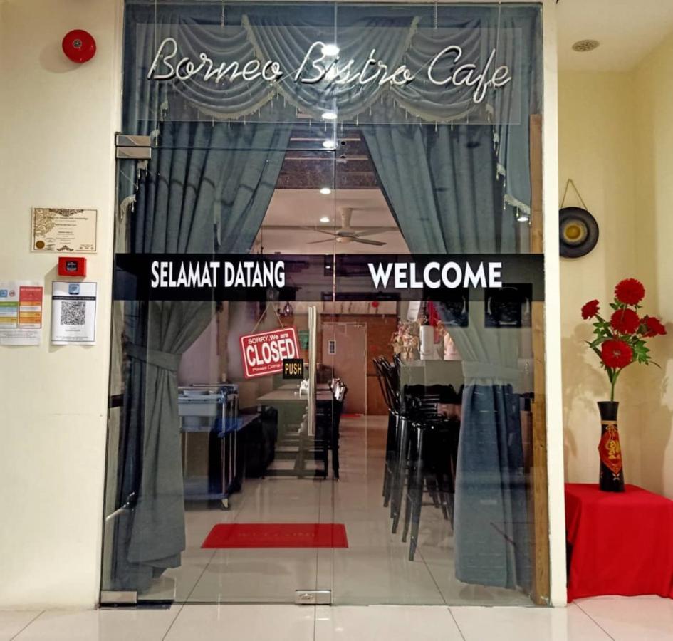 Super Oyo 90464 Borneo Suites Hotel โกตาคินาบาลู ภายนอก รูปภาพ