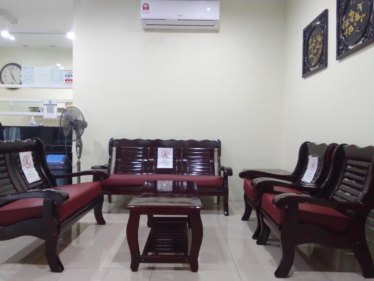 Super Oyo 90464 Borneo Suites Hotel โกตาคินาบาลู ภายนอก รูปภาพ